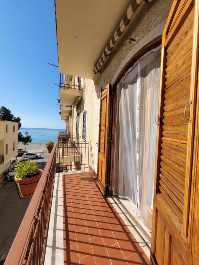 Casa "Paolo E Francesca" Monolocali Scilla Exterior foto